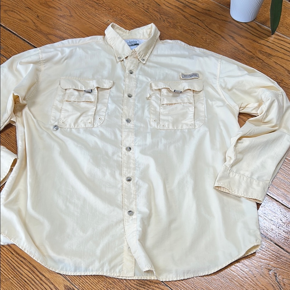 Columbia PFG long sleeve shirt.  Yellow. Men’s size Medium. Good condition.